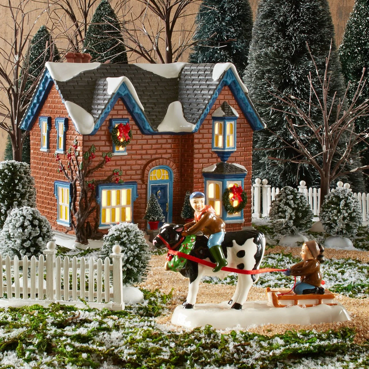 Department 56 Snow Village Gothic Revival Farm Light House, 6.7 Inch - Image 4